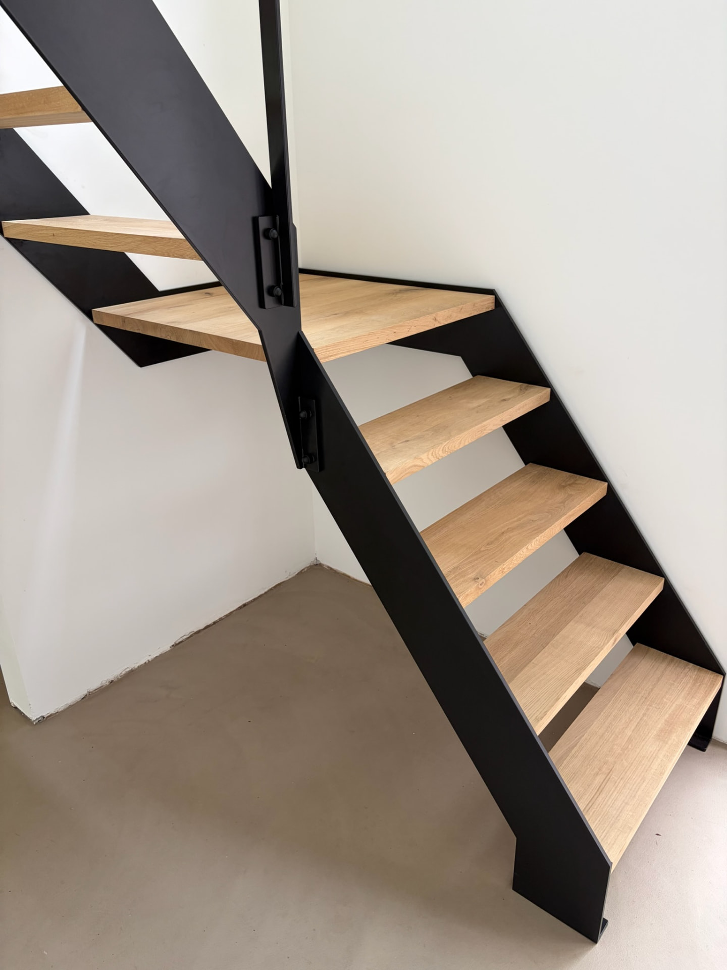Leveren & monteren — Laurs Staal Design werkwijze