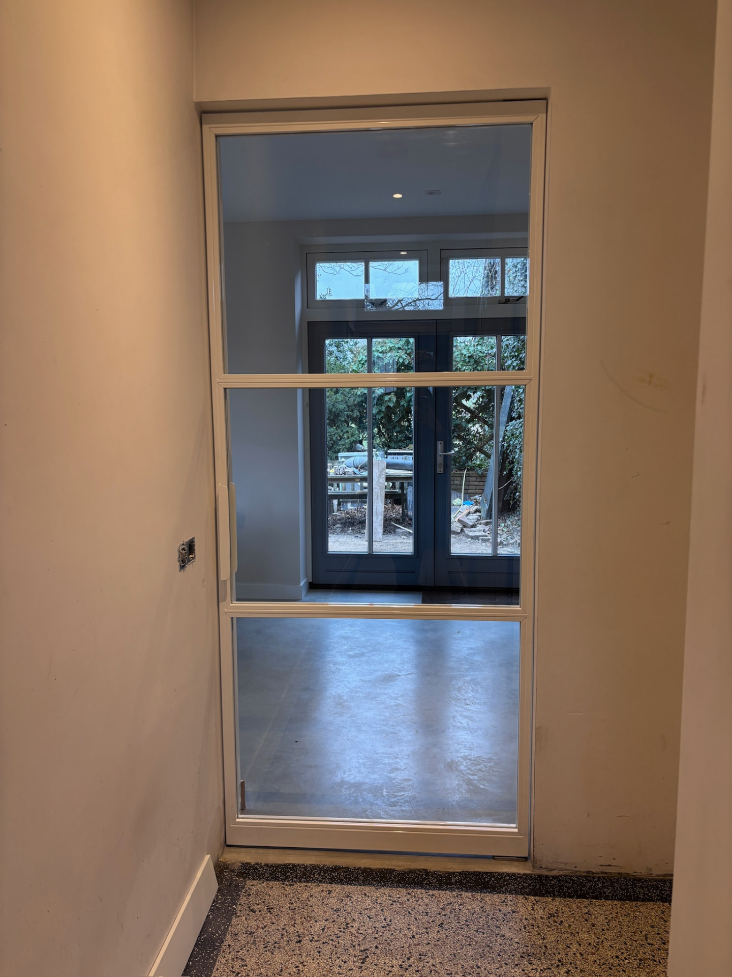 Witte stalen taatsdeuren Empe — beeld 3
