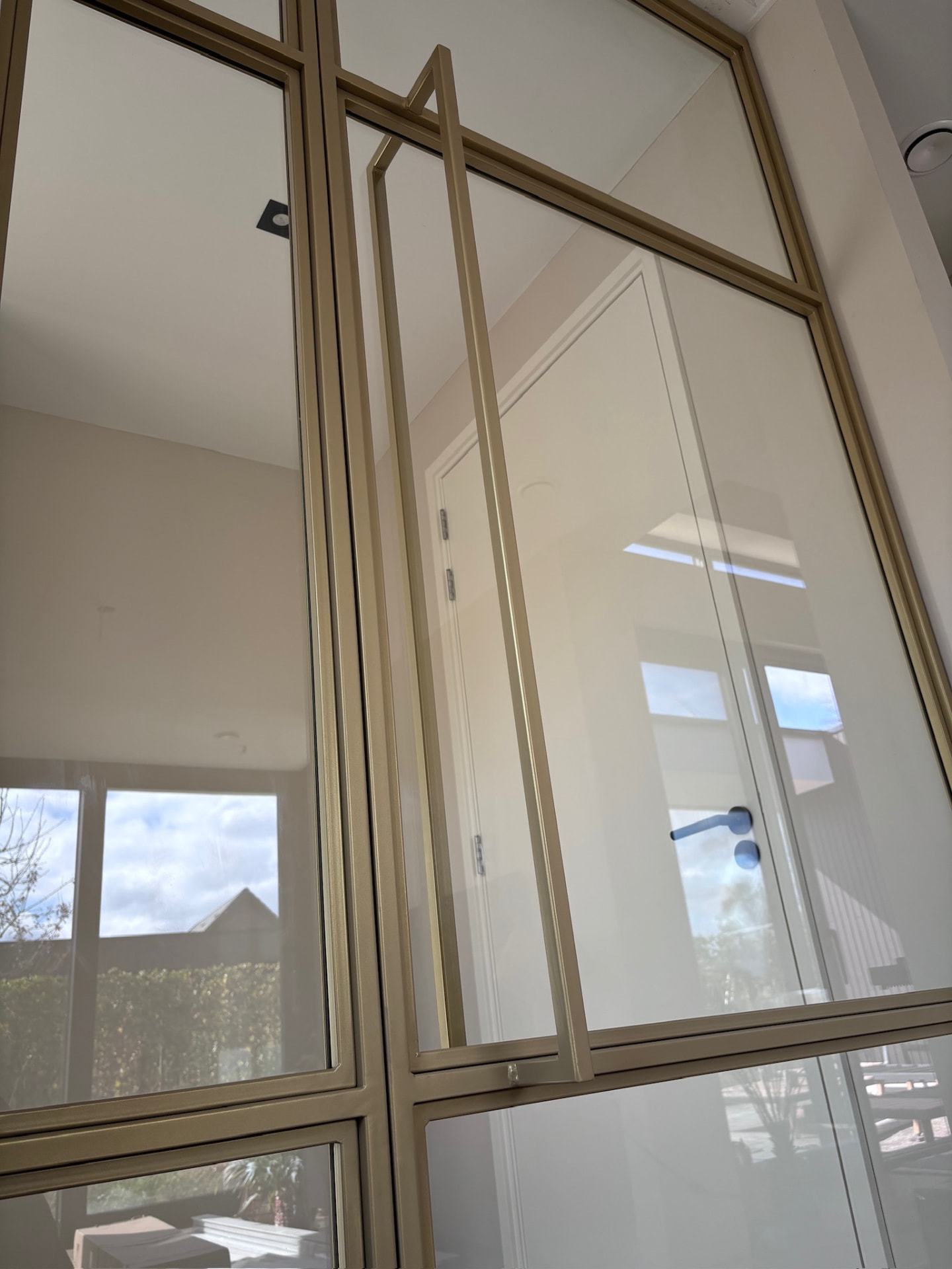 Trap, balustrade en stalen deur Wintelre — beeld 2